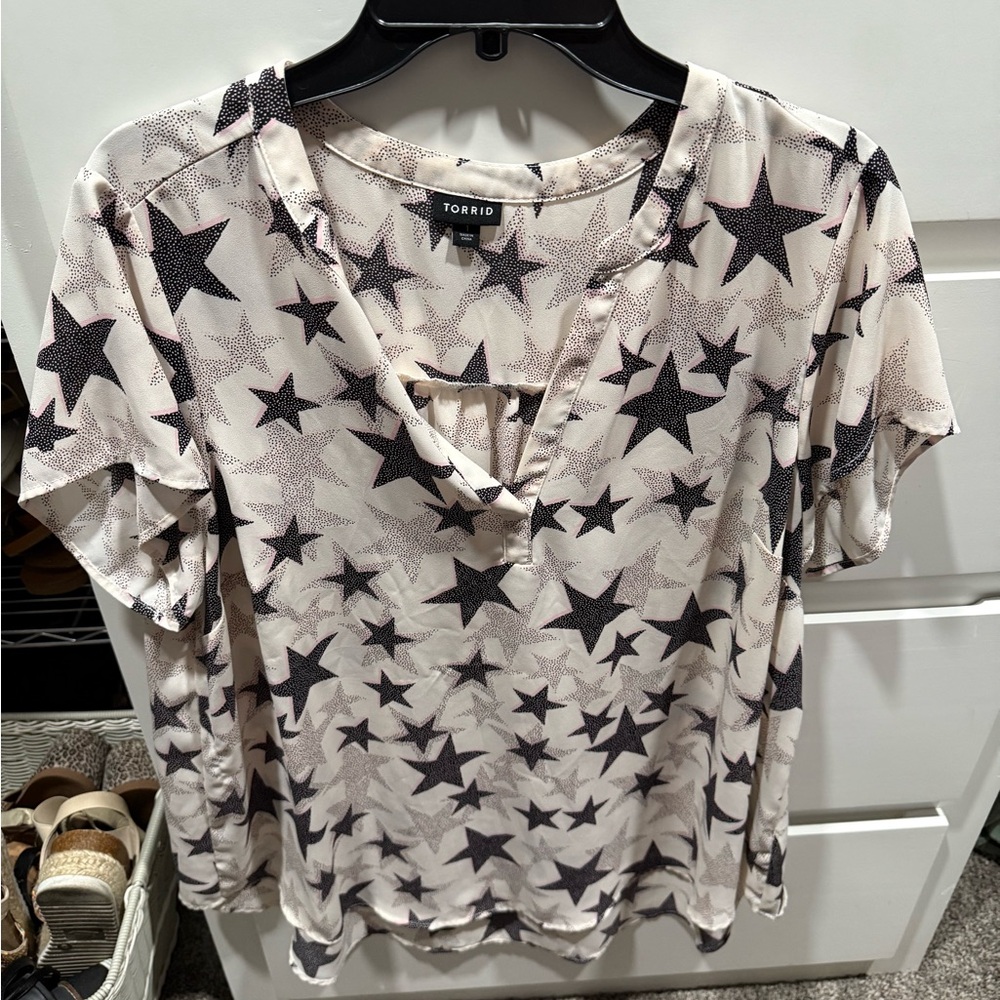 Torrid Star Print Blouse - Black and Cream